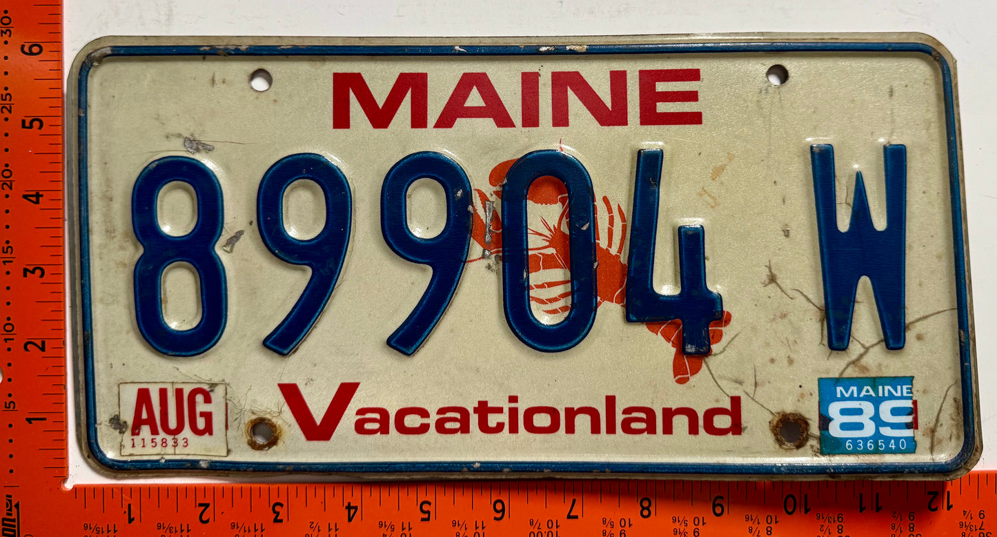 1989 Maine #89904 W Passenger License Plate