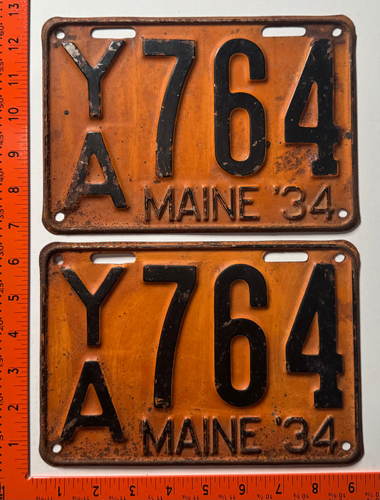 1934 Maine #YA764 Passenger License Plate Pair