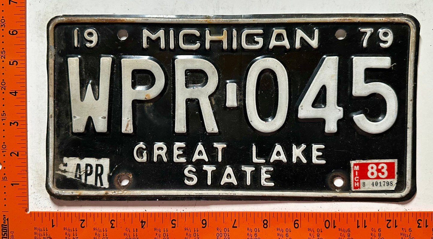 1983 Michigan #WPR-045 Passenger License Plate