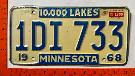 1969 Minnesota #1DI 733 Passenger License Plate