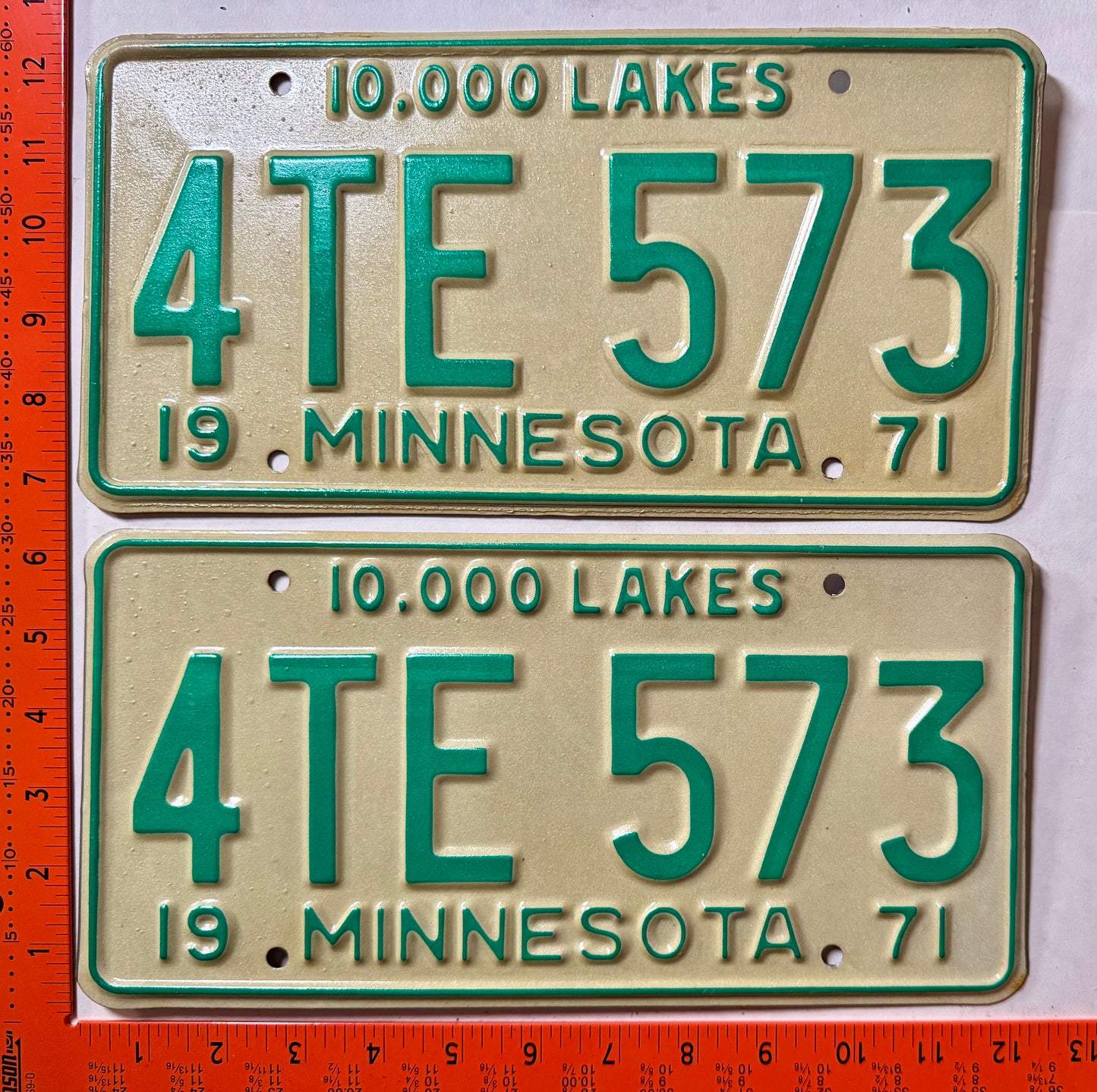 1971 Minnesota #4TE 573 Passenger License Plate Pair