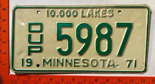1971 Minnesota #5987 Passenger Duplicate License Plate