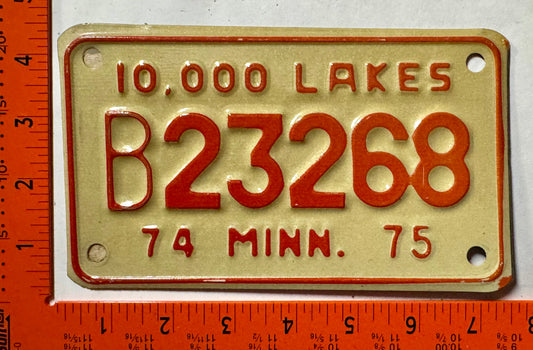 1974/1975 Minnesota #B23268 Trailer License Plate