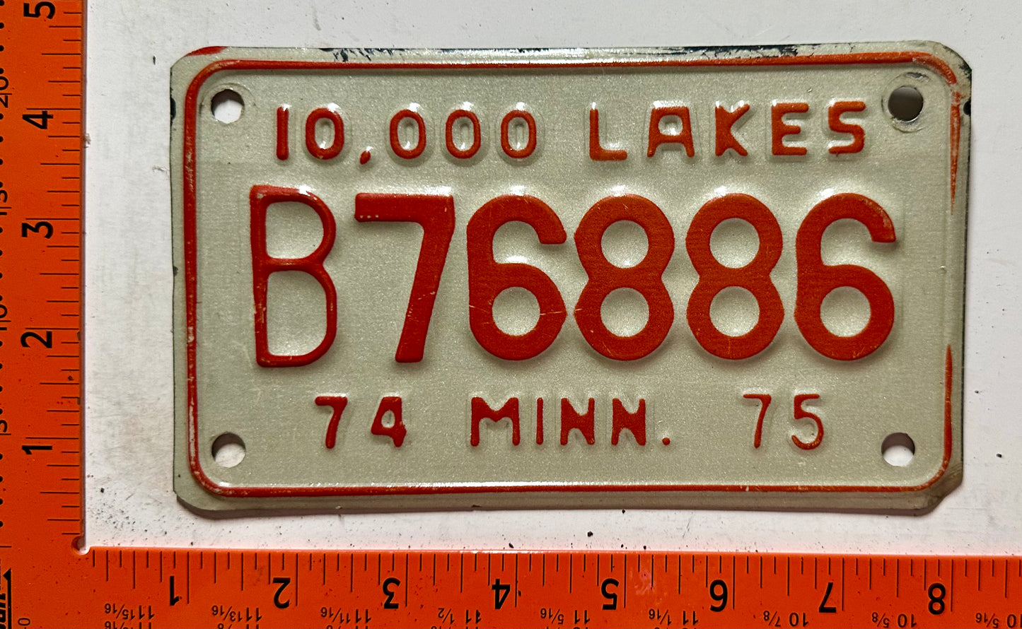 1974/1975 Minnesota #B76886 Trailer License Plate