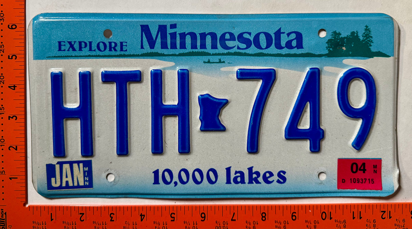 2004 Minnesota #HTH 749 Passenger License Plate