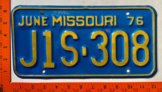 1976 Missouri #J1S-308 Passenger License Plate