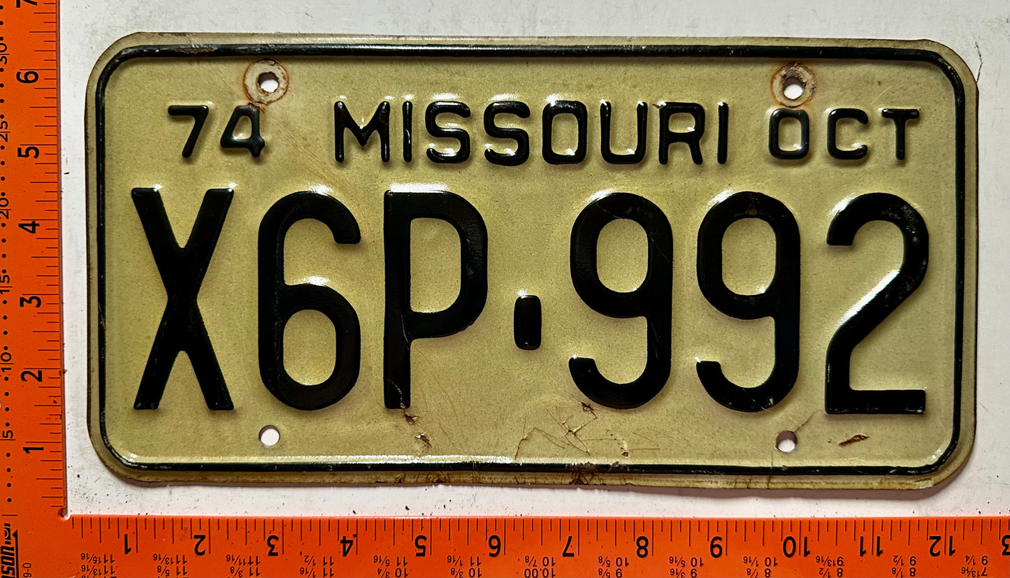1974 Missouri #X6P-992 Passenger License Plate
