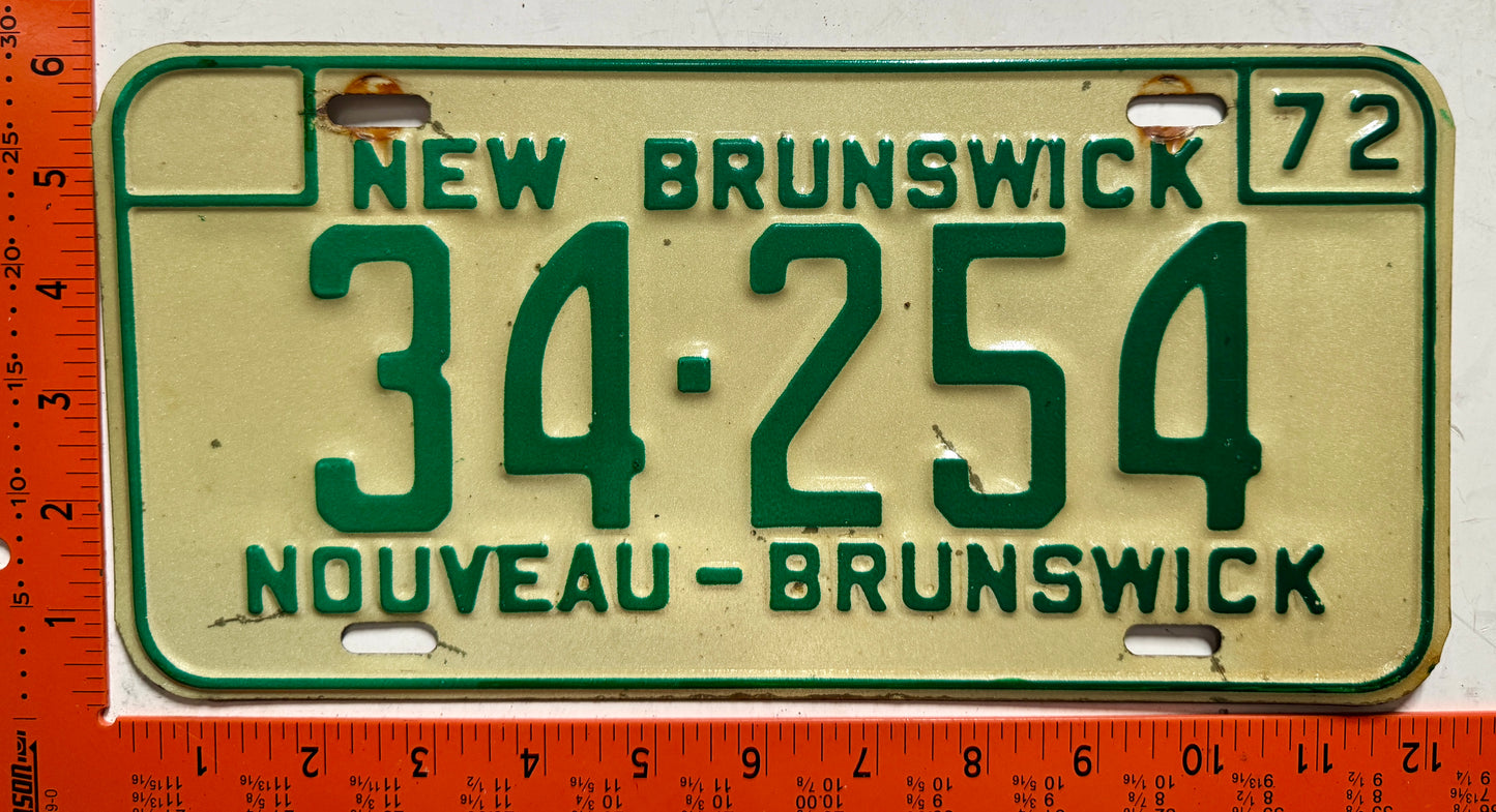 1972 New Brunswick #34-254 Passenger License Plate