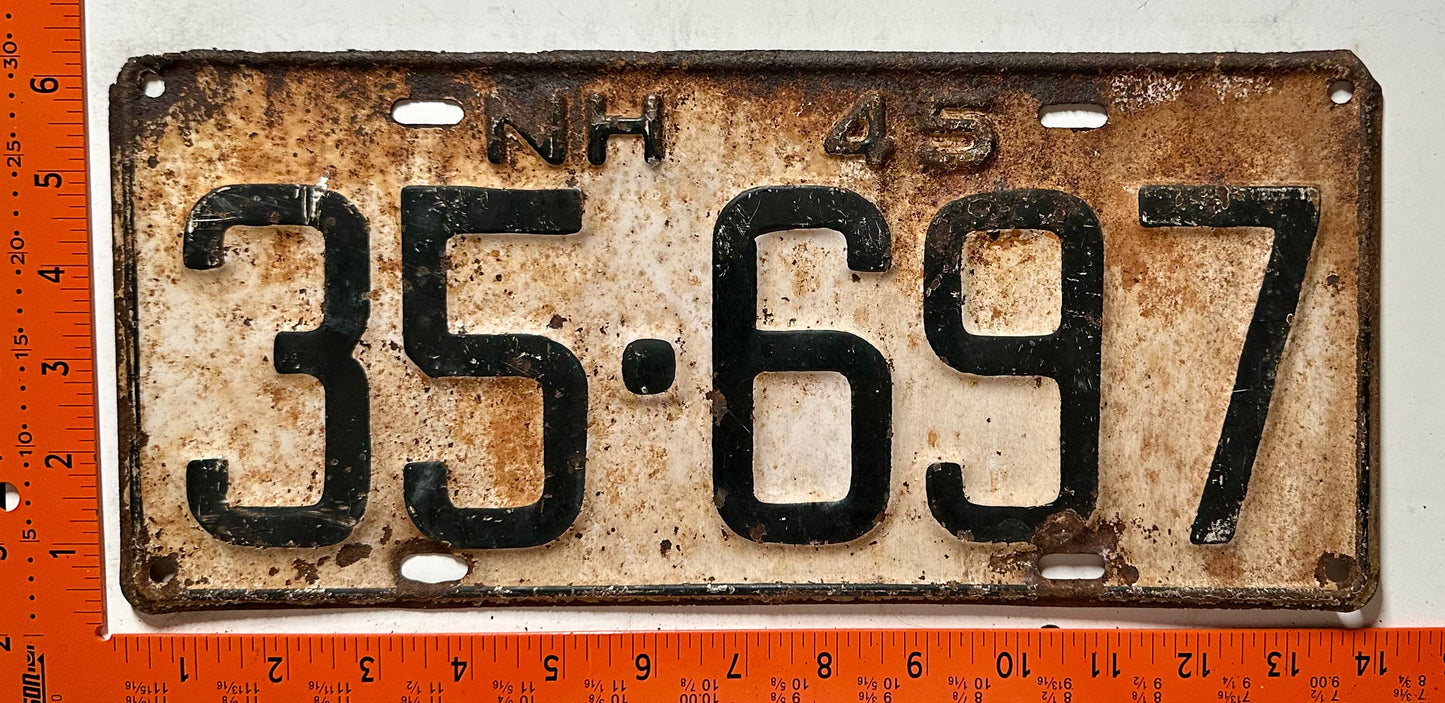 1945 New Hampshire #35-697 Passenger License Plate
