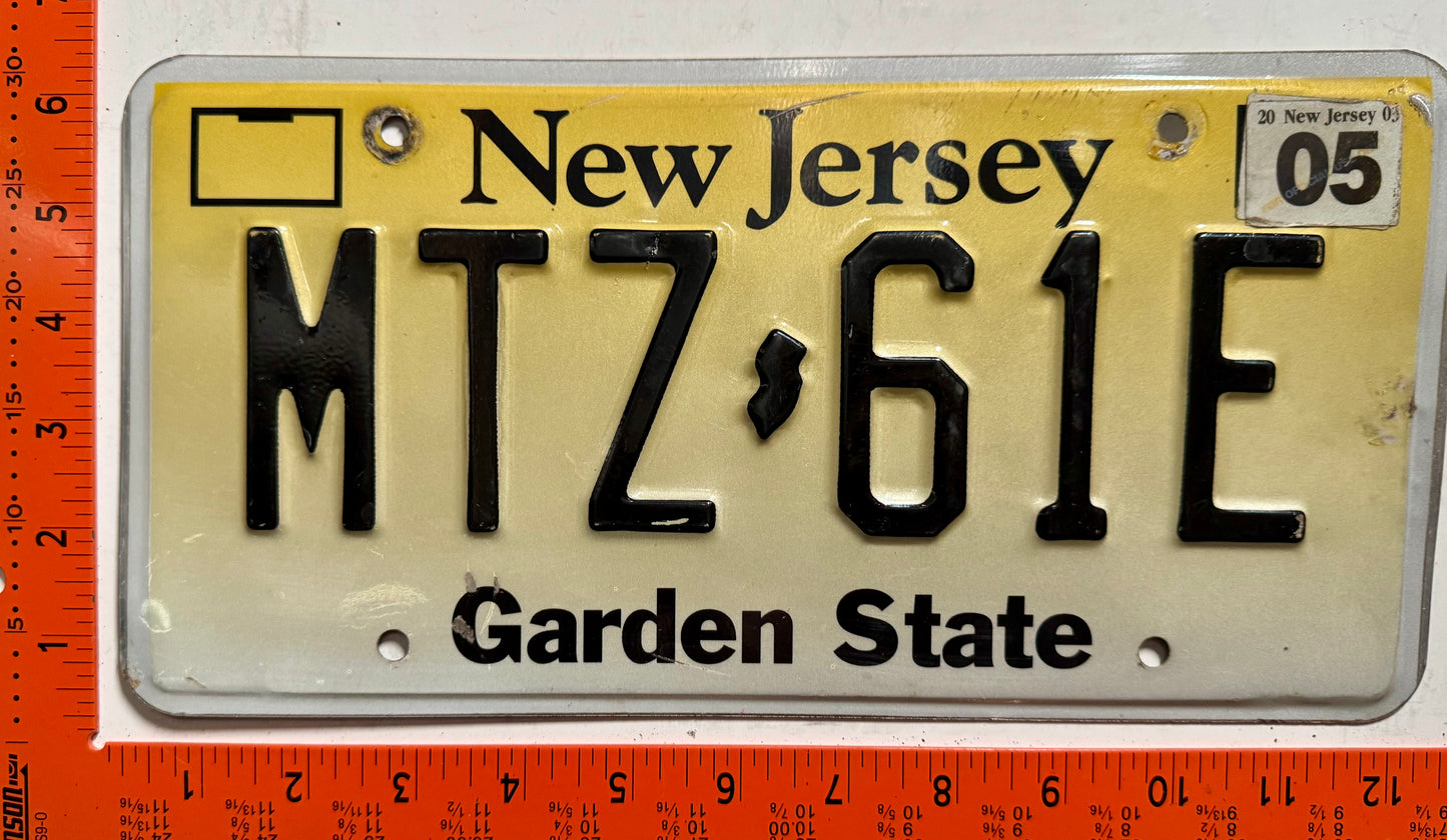 2003 New Jersey #MTZ-61E Passenger License Plate