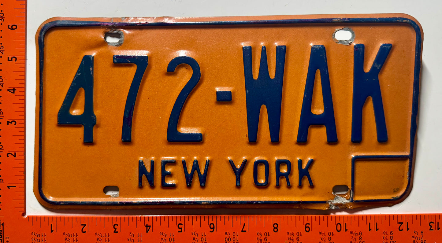 1973 base New York #472-WAK Passenger License Plate
