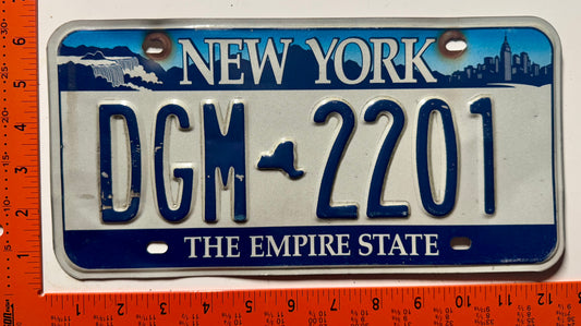 2001 base New York #DGM-2201 Passenger License Plate