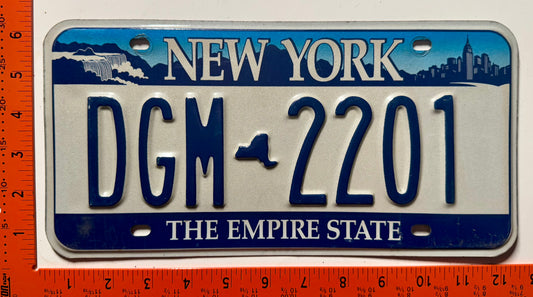 2001 base New York #DGM-2201 Passenger License Plate