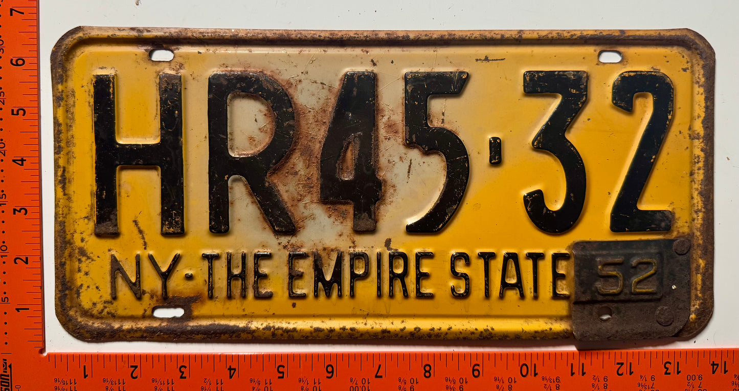 1952 New York #HR45-32 Passenger License Plate
