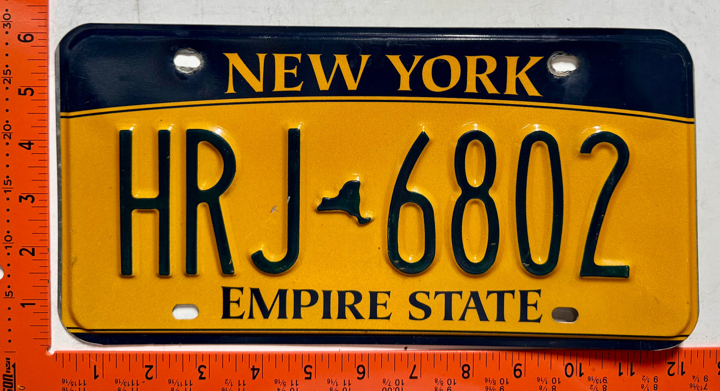 undated New York #HRJ-6802 Passenger License Plate