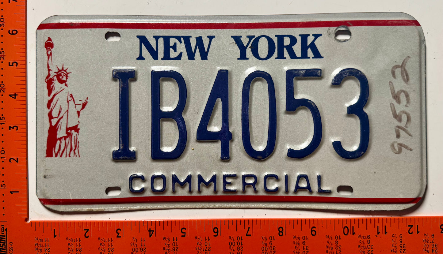 1986 base New York #IB4053 Commercial License Plate