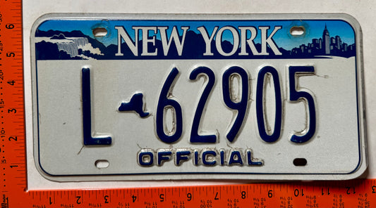 2001 base New York #L-62905 Official License Plate