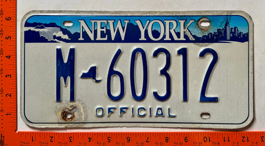 2001 base New York #M-60312 Official License Plate