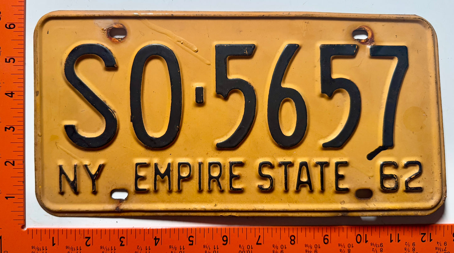 1962 New York #SO-5657 Passenger License Plate