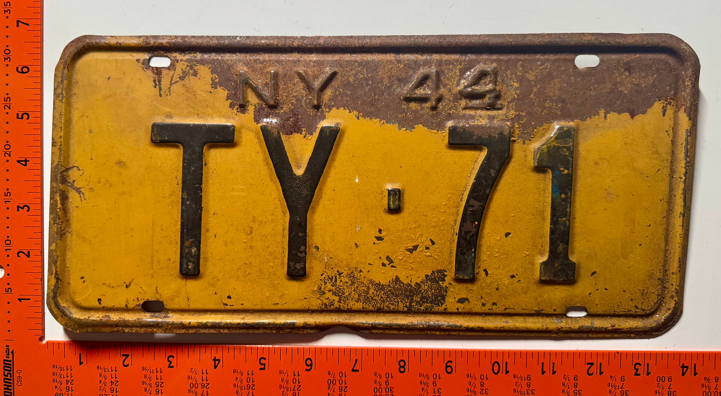 1944 New York #TY-71 Passenger License Plate