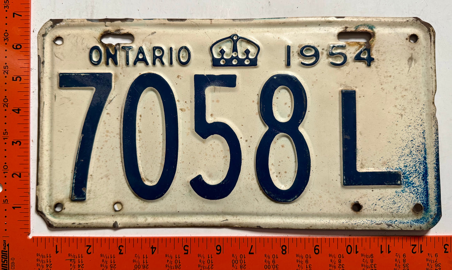 1954 Ontario #7058L Passenger License Plate