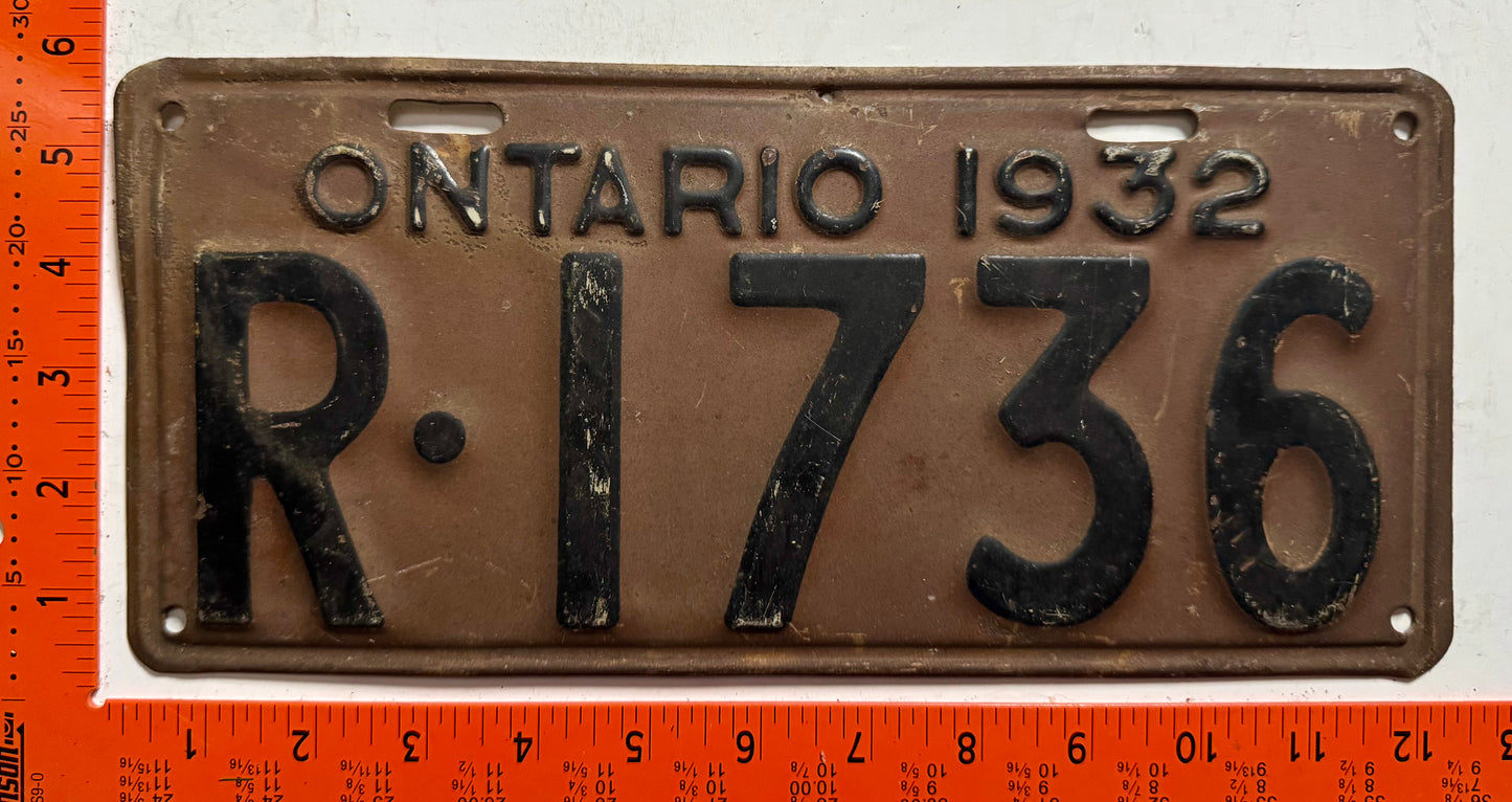 1932 Ontario #R-1736 Passenger License Plate