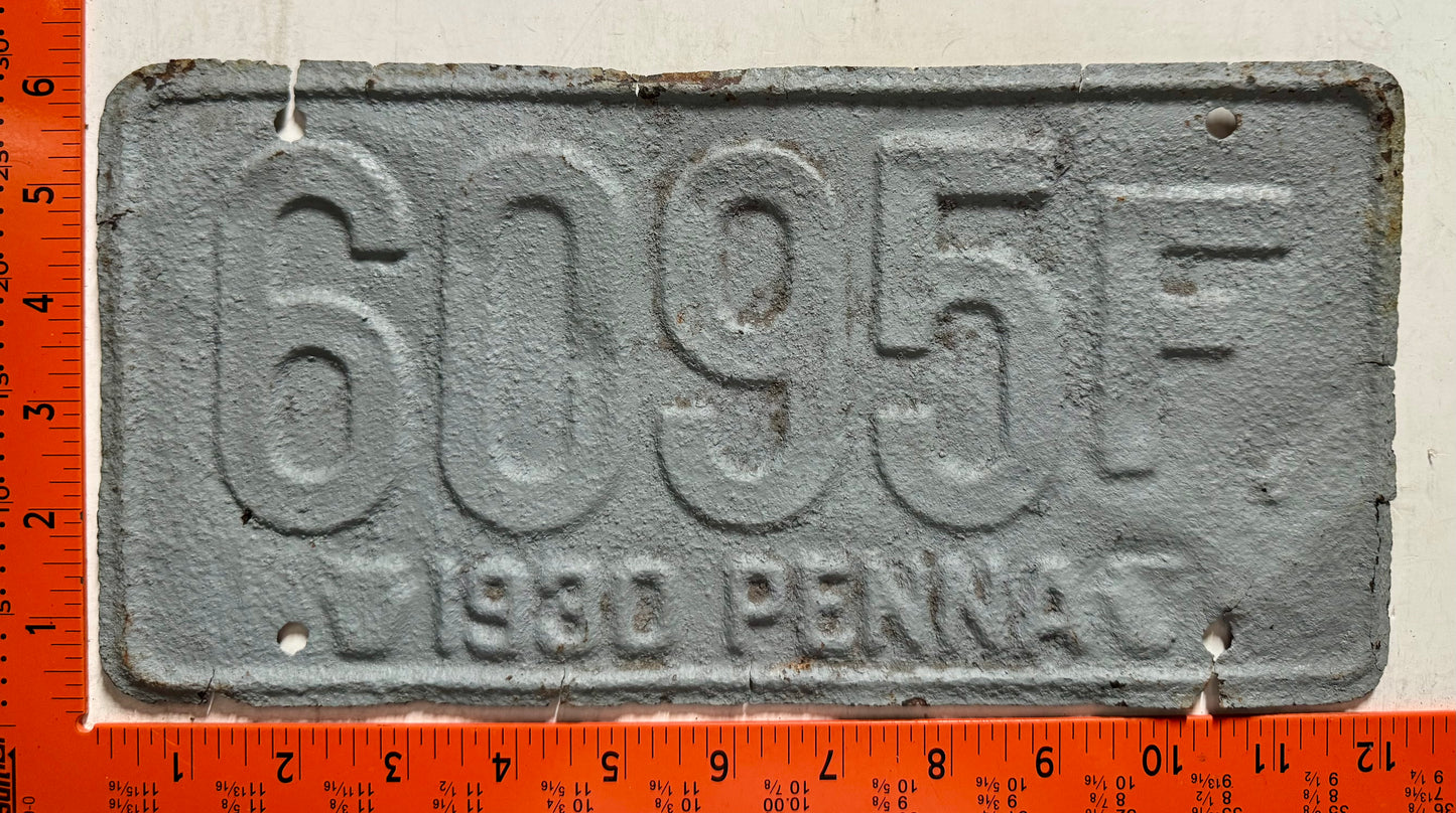 1930 Pennsylvania #6095F Passenger License Plate (Crafter)
