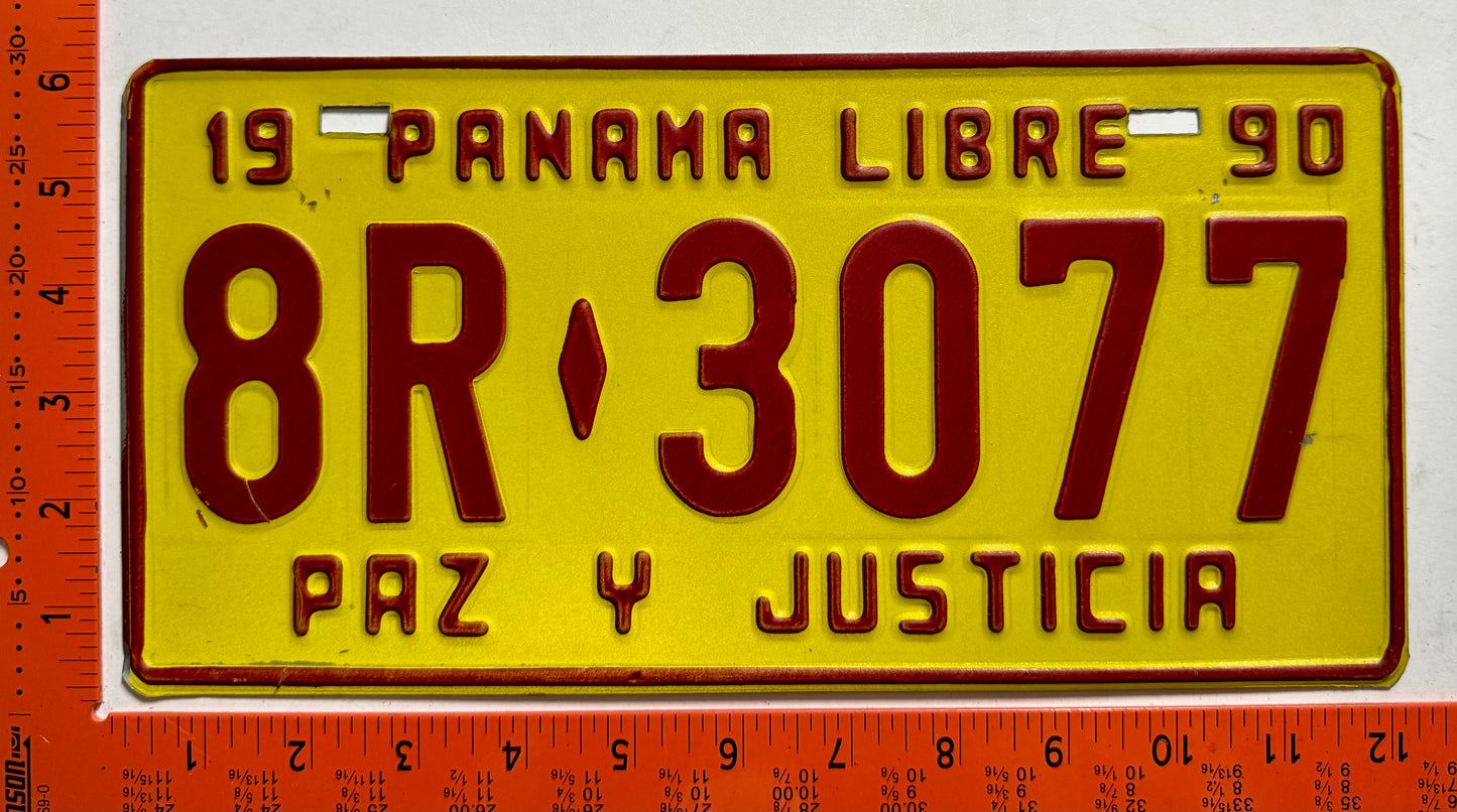 1990 Panama #8R-3077 Trailer License Plate