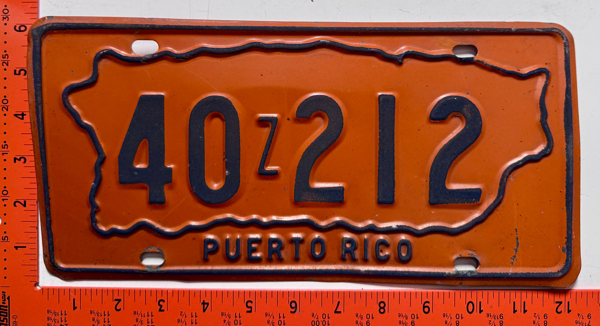 1970 Puerto Rico #40Z212 Passenger License Plate