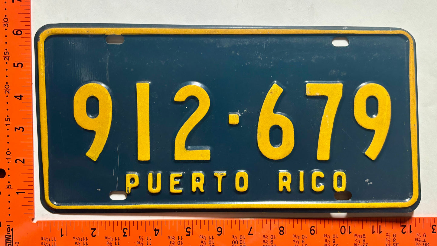 1966-1970 Puerto Rico #912-679 Passenger License Plate