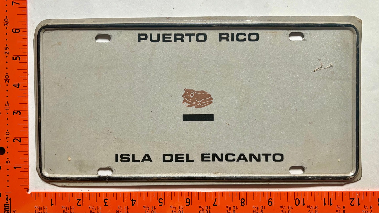 1985 base Puerto Rico Blank License Plate