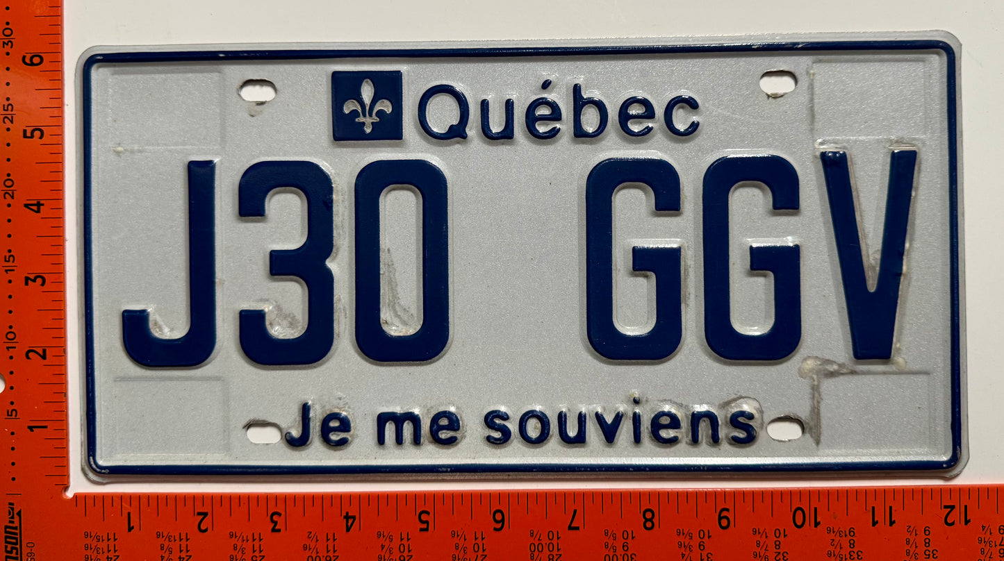 undated Quebec #J30 GGV Passenger License Plate