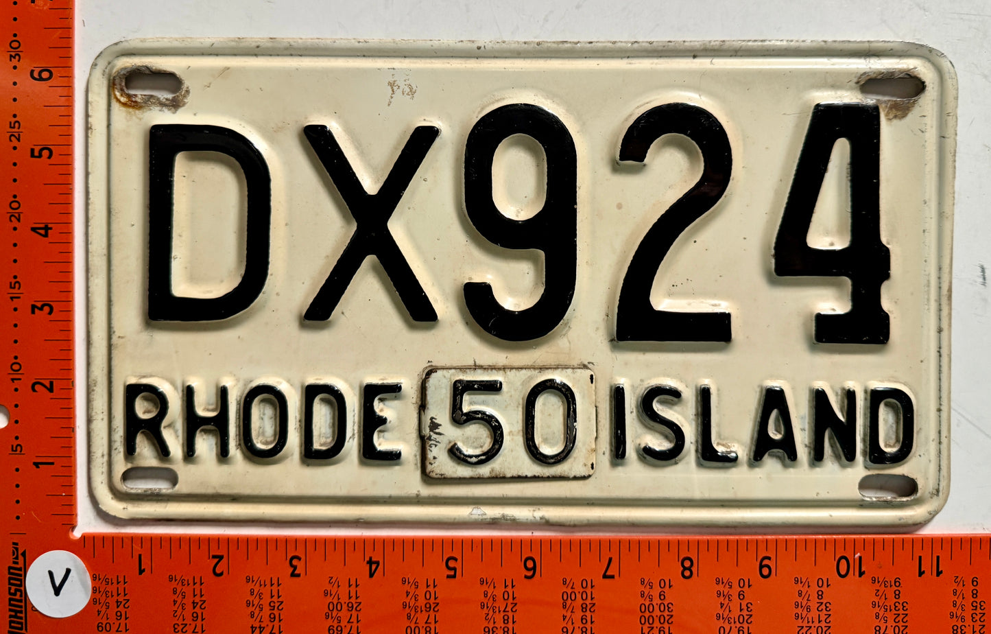 1950 Rhode Island #DX924 Commercial License Plate