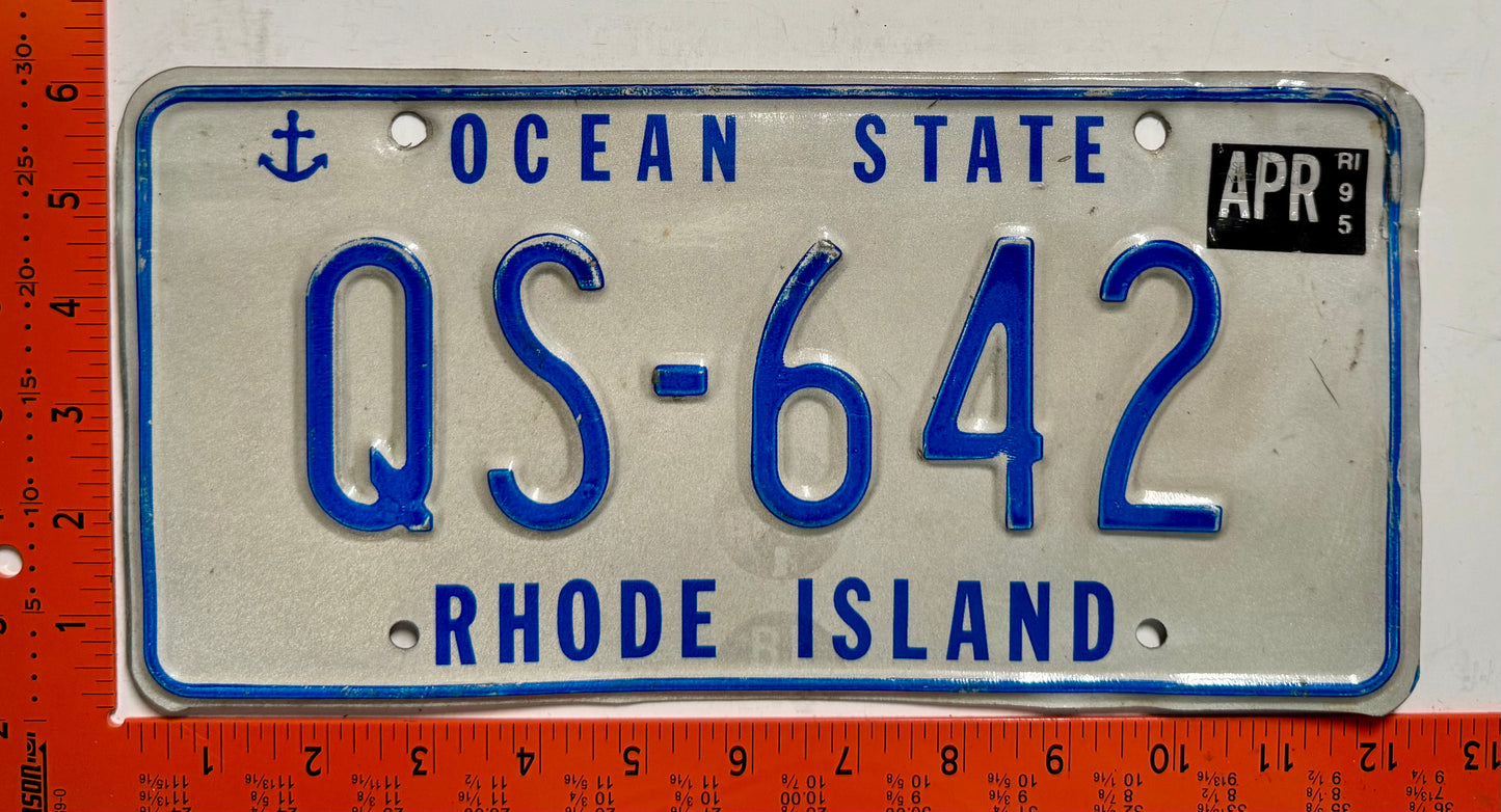 1995 Rhode Island #QS-642 Passenger License Plate