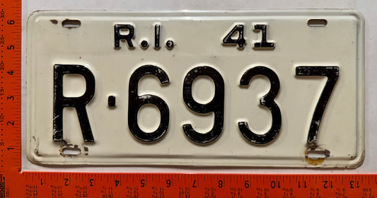 1941 Rhode Island #R-6937 Passenger License Plate