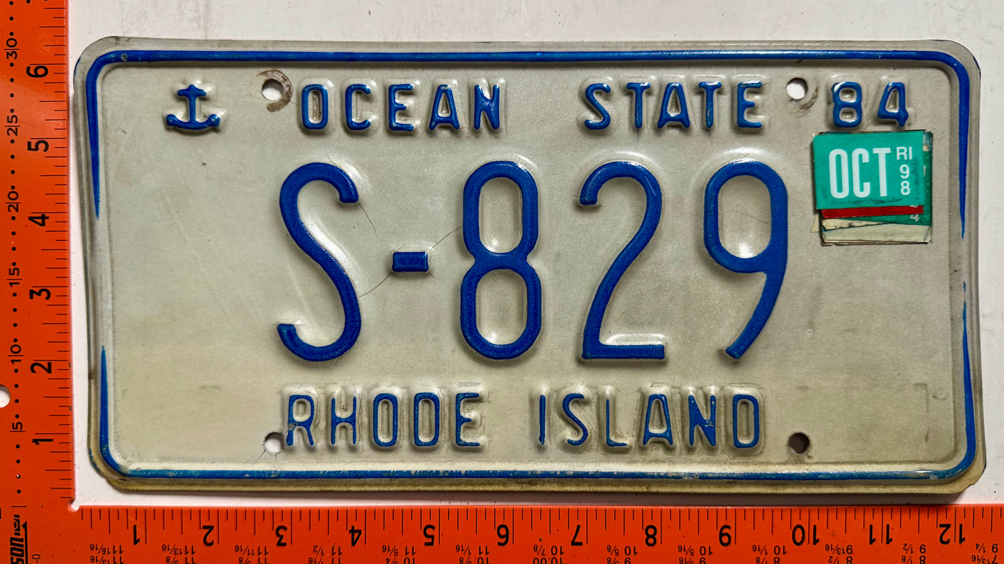 1998 Rhode Island #S-829 Passenger License Plate