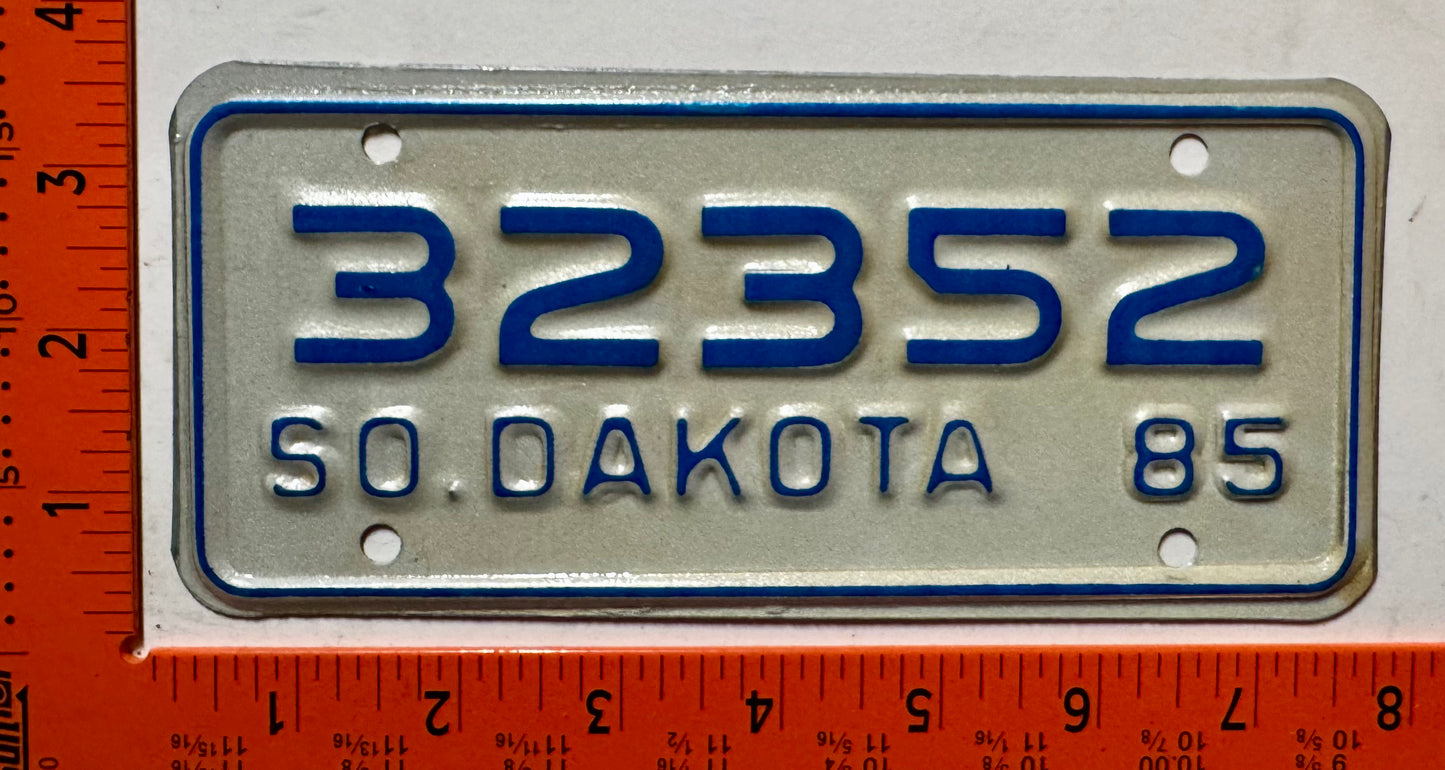1985 South Dakota #32352 Motorcycle License Plate
