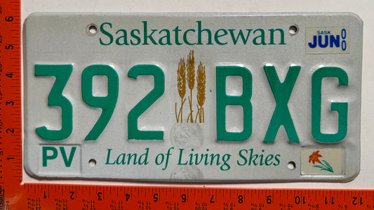 2000 Saskatchewan #392 BXG Passenger License Plate