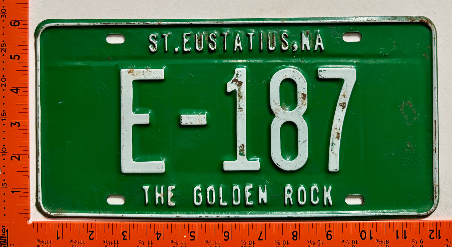 1971 base St Eustatius #E-187 Passenger License Plate