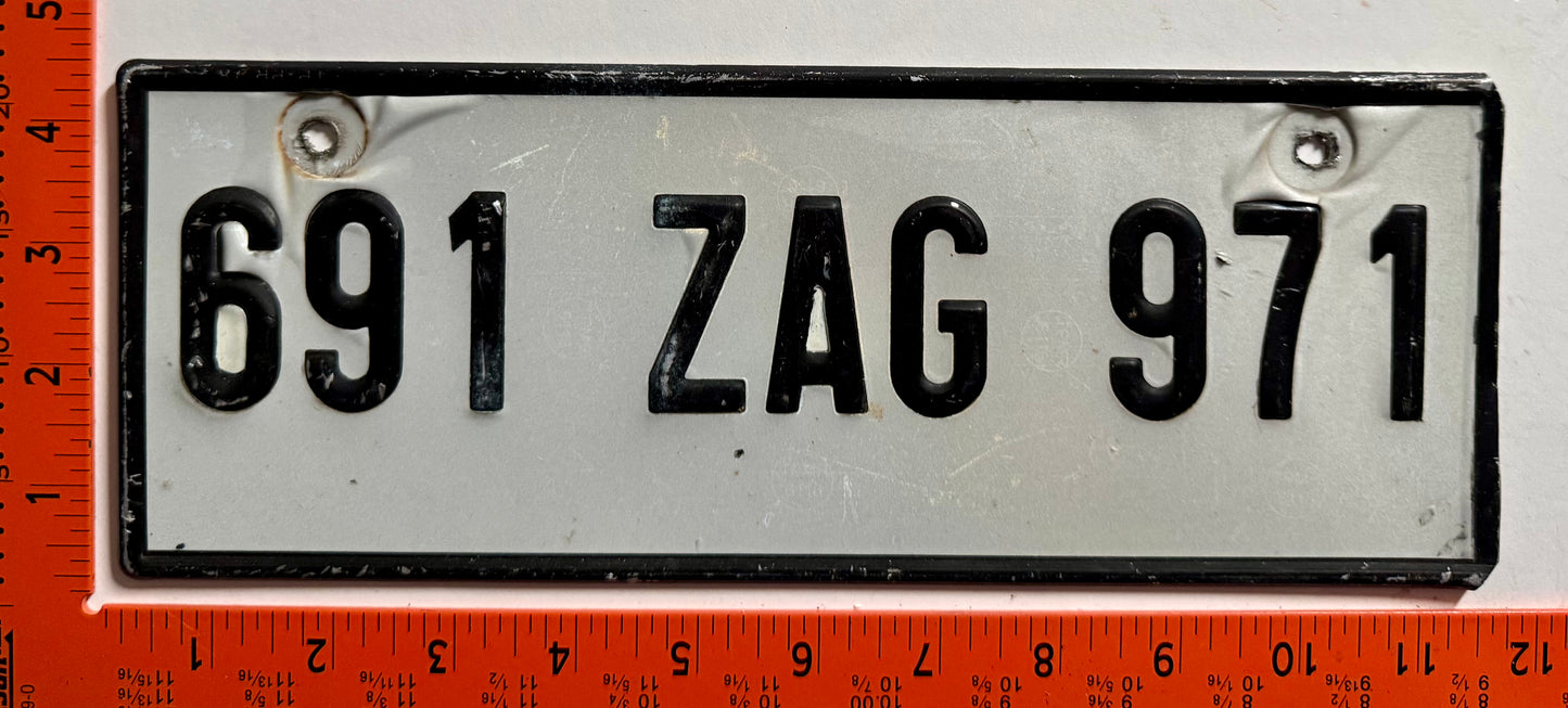 undated St Martin #691 ZAG 971 Passenger License Plate