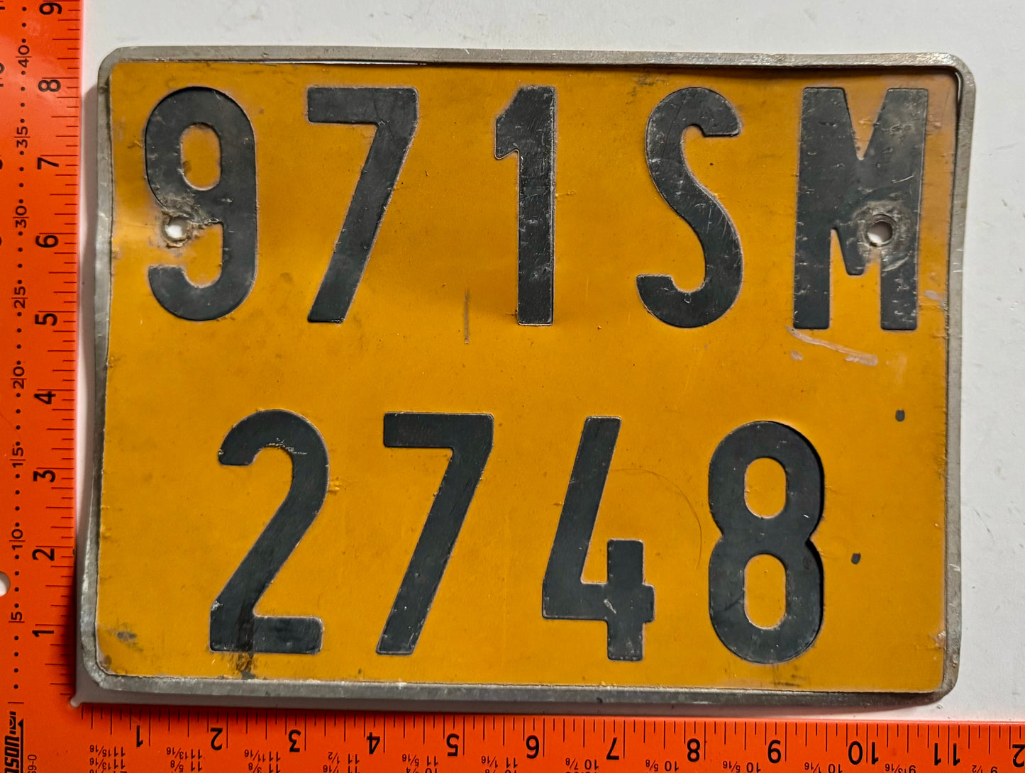 undated St Martin #971 SM 2748 Passenger License Plate