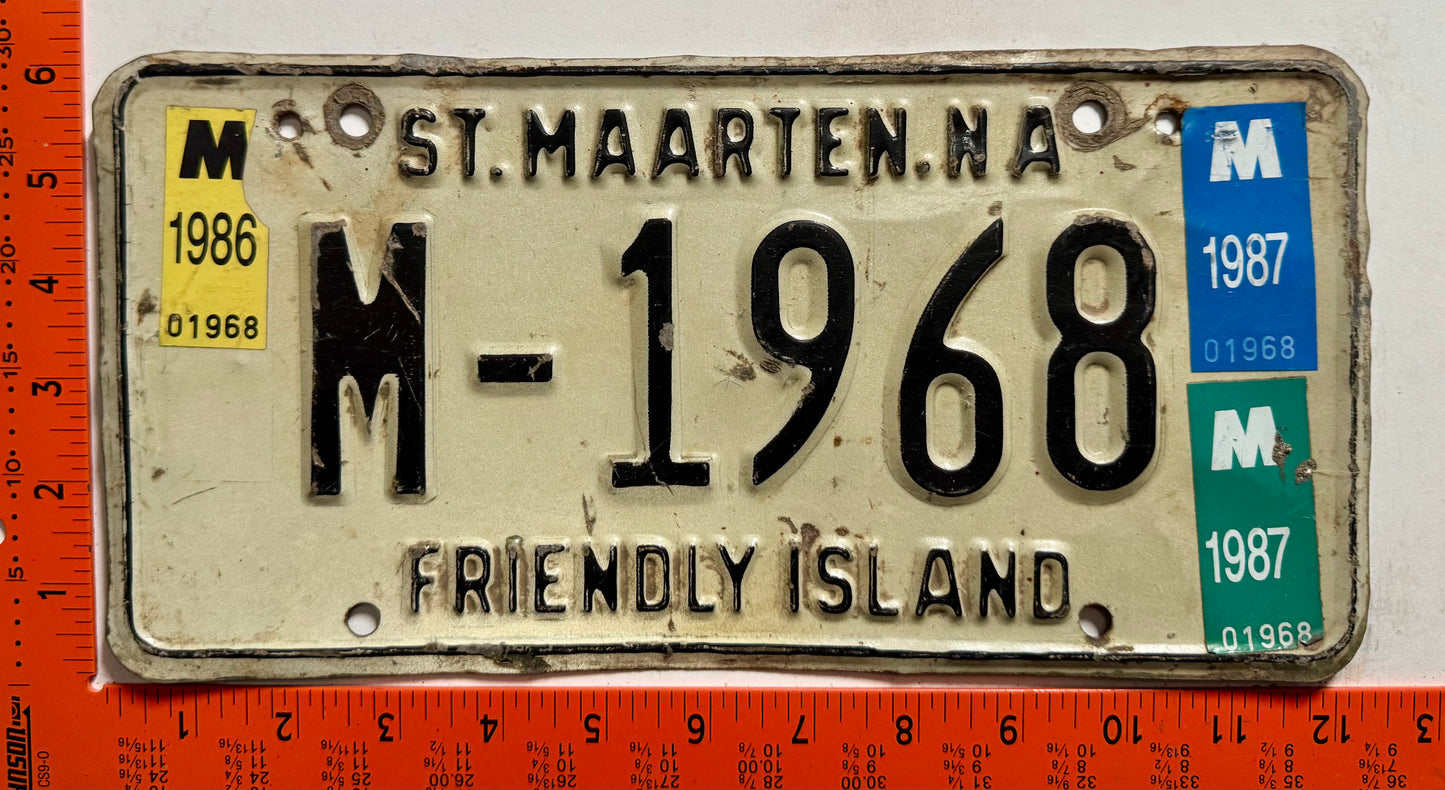 1986/1987 St Maarten #M-1968 Passenger License Plate