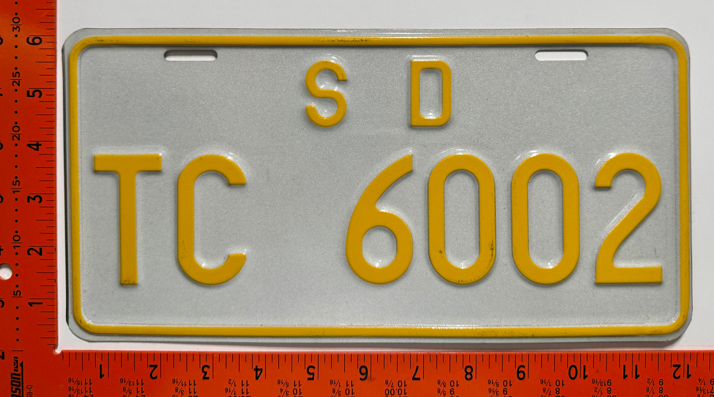 c 2002 Turks & Caicos #TC 6002 Rental License Plate