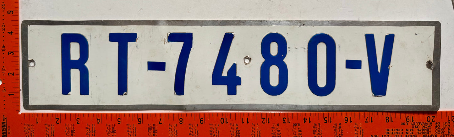 undated Togo #RT-7480-V Passenger License Plate