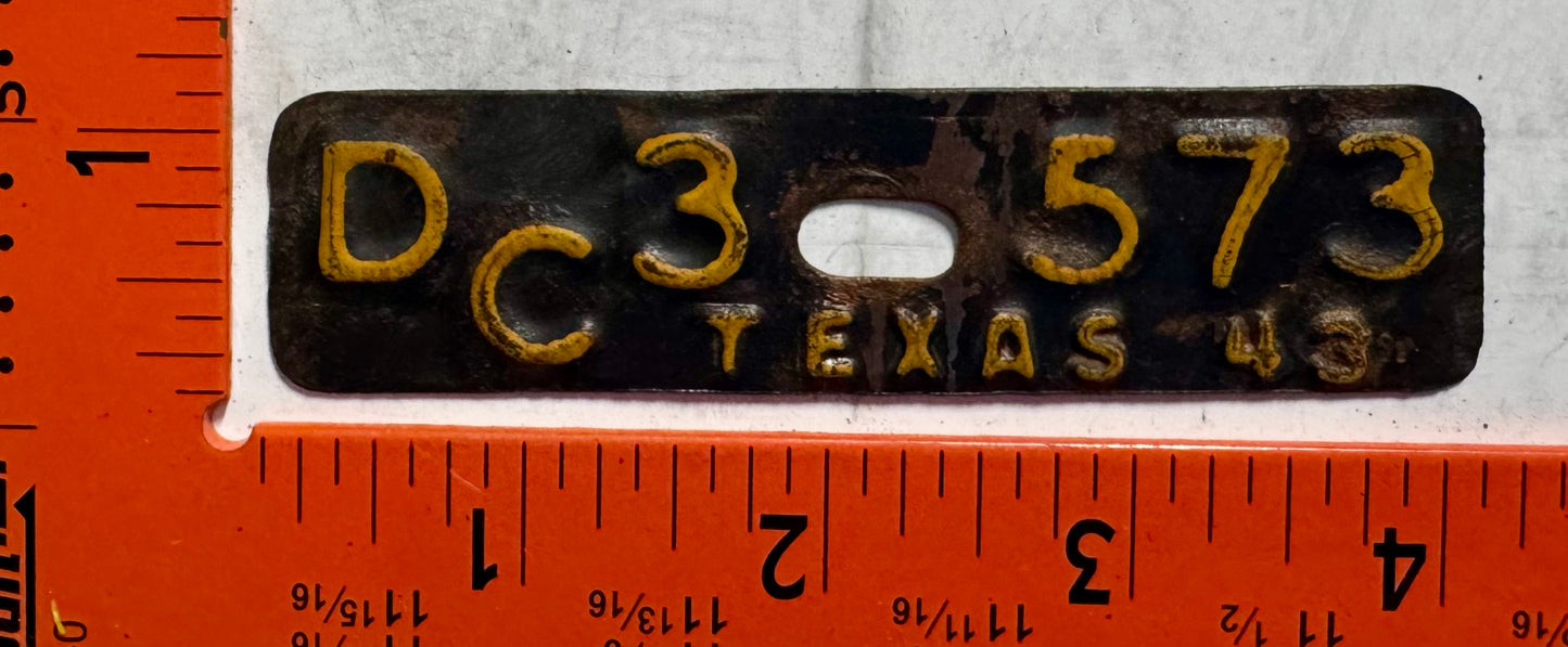 1943 Texas #DC3573 Passenger License Plate Date Tab