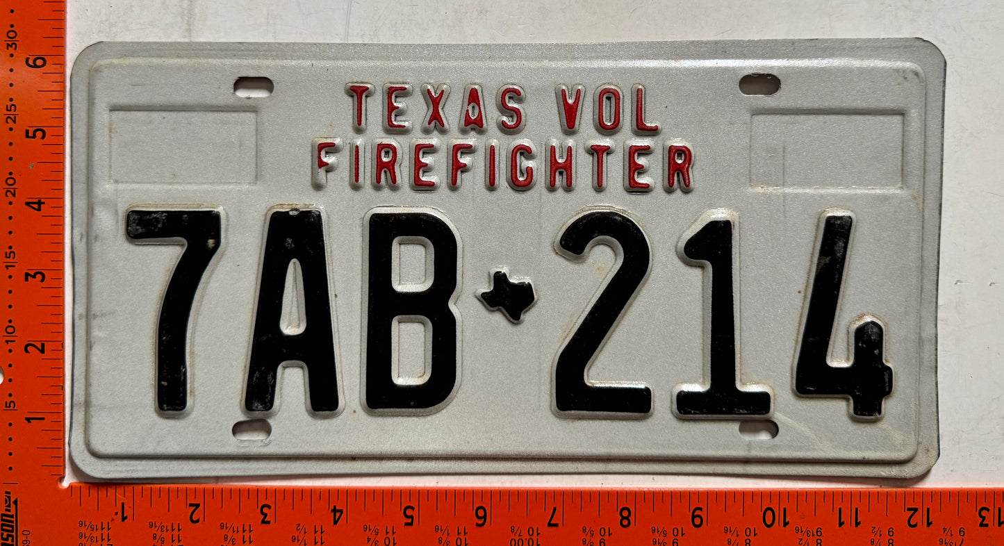 undated Texas #7AB-214 Volunteer Firefighter License Plate