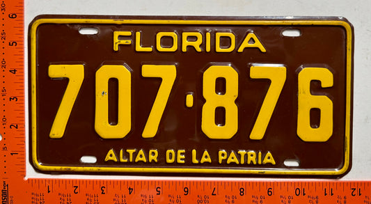 undated Uruguay #707-876 Passenger License Plate