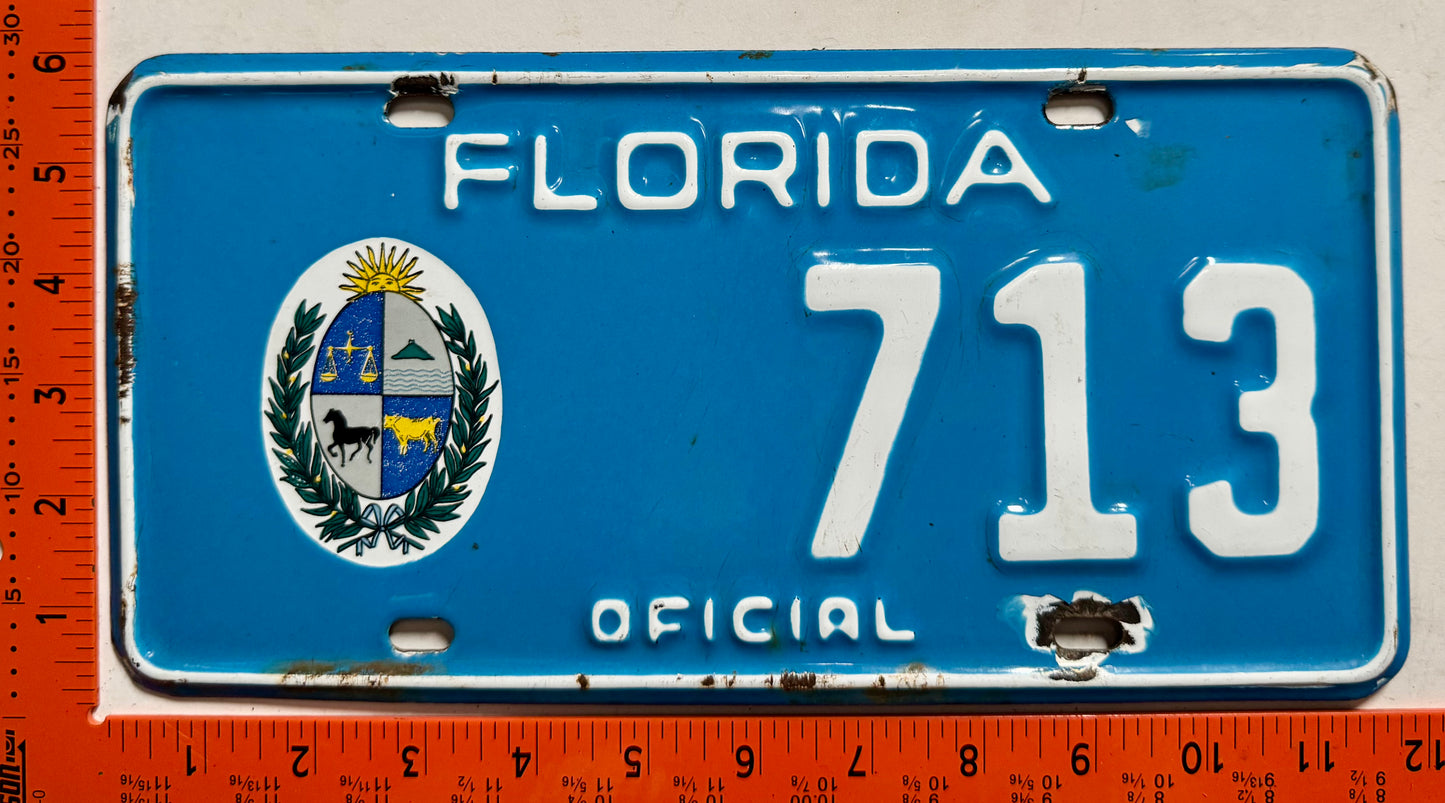 undated Uruguay #713 Official License Plate (Porcelain)