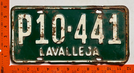 undated Uruguay #P10-441 Passenger License Plate