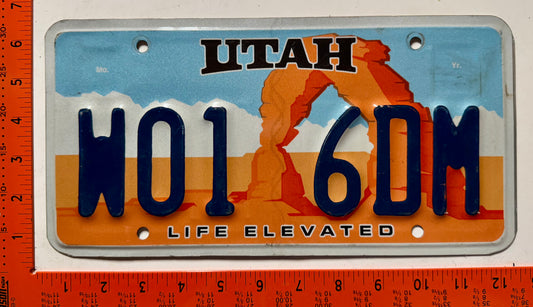 undated Utah #W01 6DM Passenger License Plate